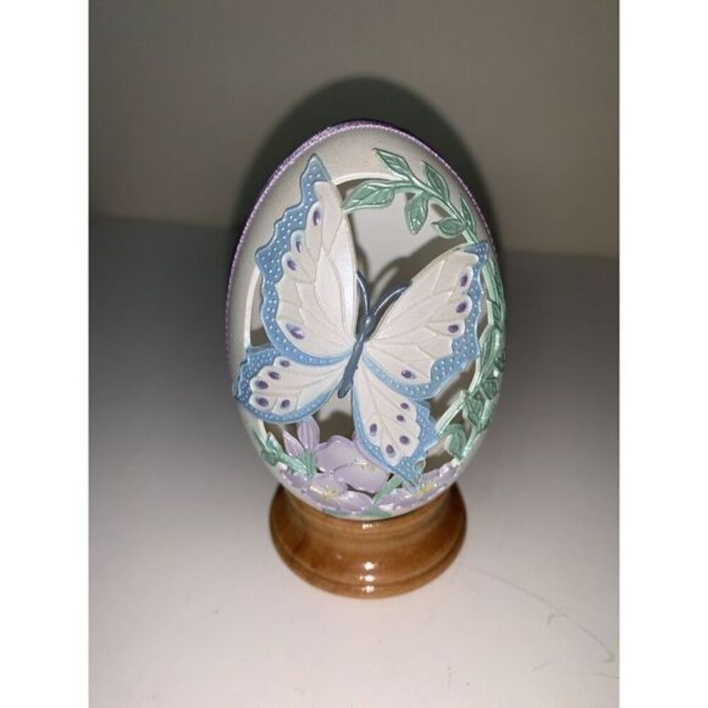 1991 Enesco Plastic Egg Easter Joanne Hunot‎ Pastels Butterfly